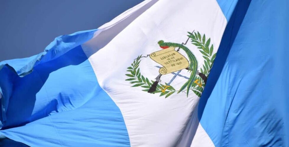 dajannyberges pandemia lecciones imagen-de-la-bandera-de-guatemala-1024x683