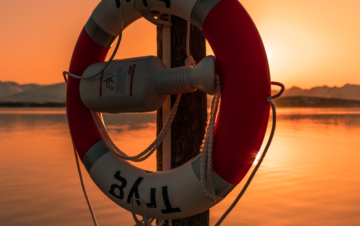 Qué hacer cuando nos estamos ahogando blog dajanny pexels-tobias-bjørkli-2239492