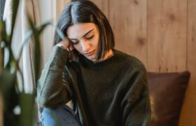 Puntos suspensivos pexels-liza-summer-6382486