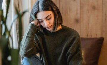 Puntos suspensivos pexels-liza-summer-6382486