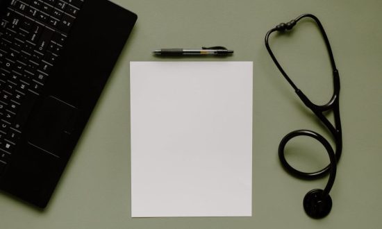 Estrategias digitales que todo profesional de la salud necesita pexels-tara-winstead-7723686