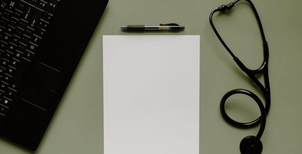 Estrategias digitales que todo profesional de la salud necesita pexels-tara-winstead-7723686